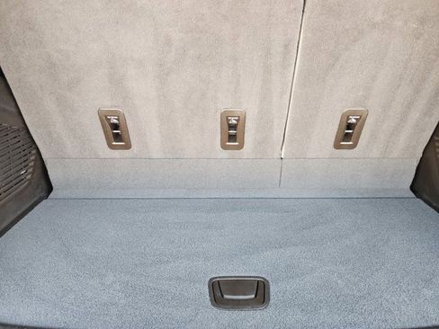 Used 2022 Chevrolet Tahoe LT w/ Luxury Package image 34