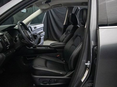 Used 2023 Nissan Pathfinder SV AWD/4WD image 25