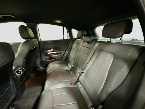 Used 2021 Mercedes-Benz GLA 250 image 23