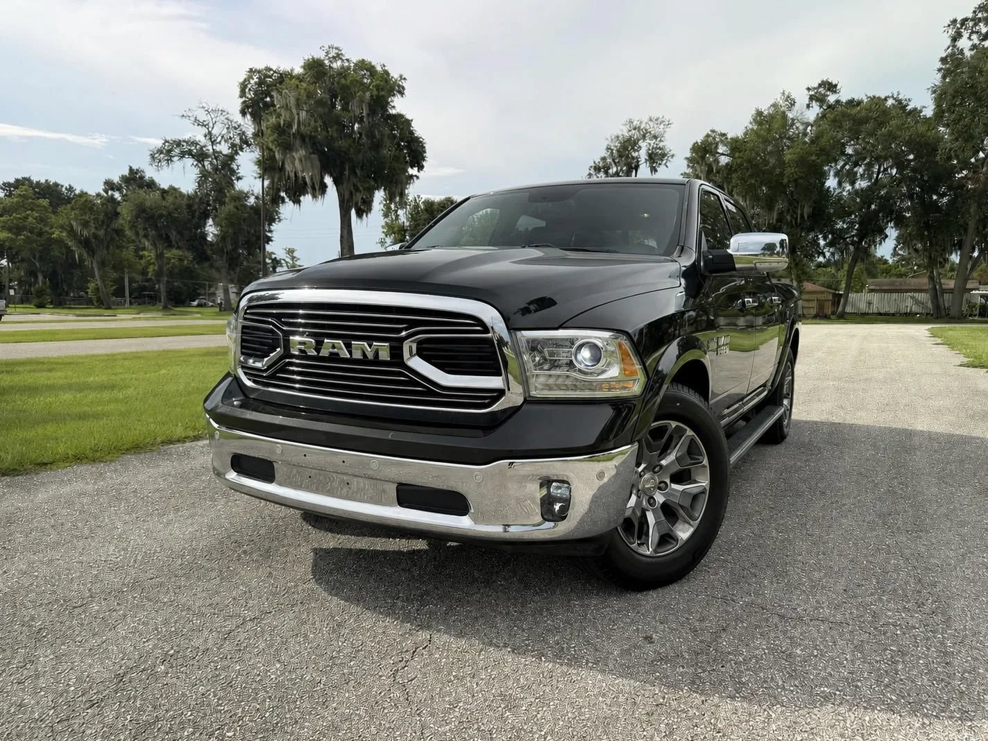 Used 2017 RAM 1500 Limited AWD/4WD image 1