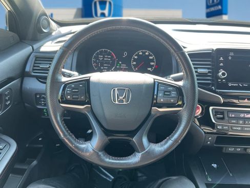 Used 2025 Honda Ridgeline Black Edition image 17