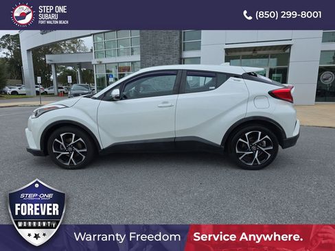 Used 2018 Toyota C-HR XLE image 5