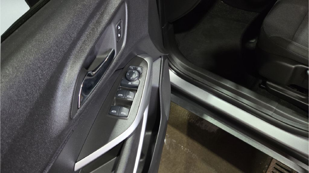 Used 2024 Chevrolet Trax LS FWD image 27