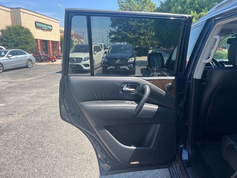 Used 2015 INFINITI QX80 Luxe w/ 22" Wheel Package image 15