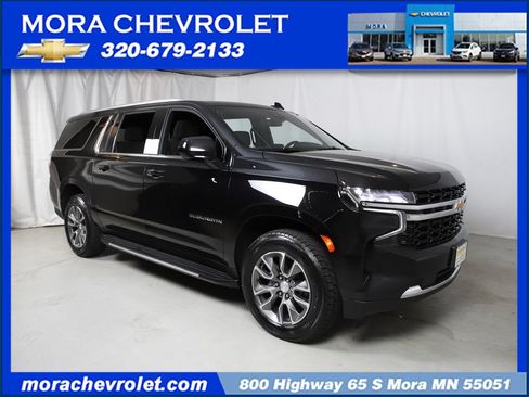 Used 2024 Chevrolet Suburban LS AWD/4WD image 1