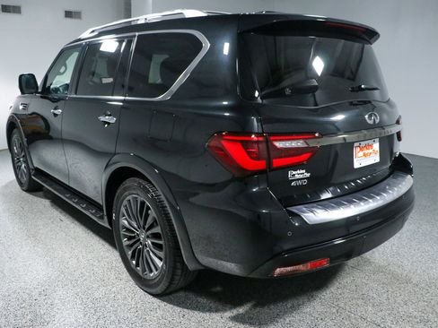 Used 2024 INFINITI QX80 Premium Select w/ All-Season Package image 9