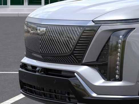 Used 2026 Cadillac Vistiq Luxury w/ LPO, Floor Liner Package AWD/4WD image 37
