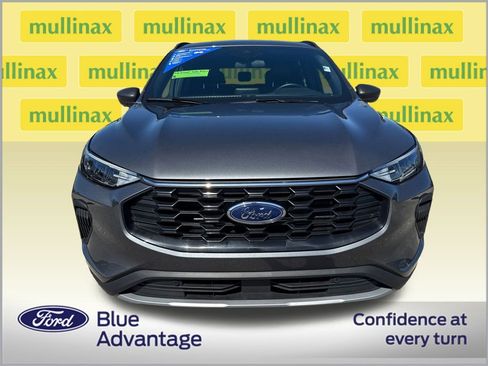 Certified 2025 Ford Escape ST-Line image 11