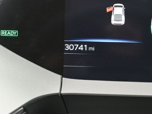 Used 2024 Toyota Prius Prime XSE image 18