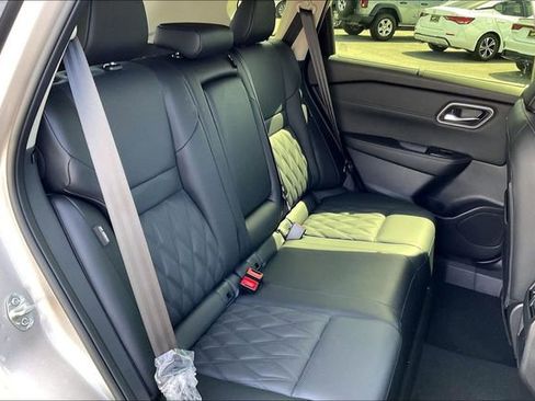 New 2026 Nissan Rogue Platinum image 14