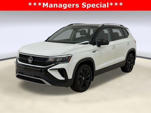 Used 2023 Volkswagen Taos SE FWD image 1