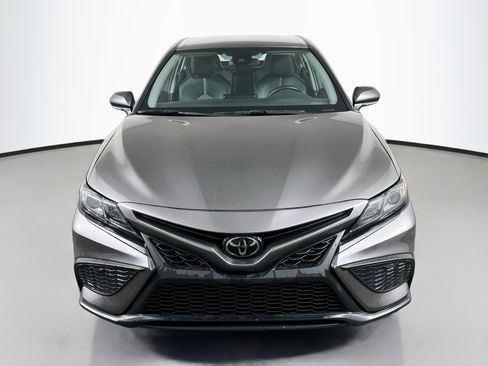 Used 2024 Toyota Camry SE FWD image 2