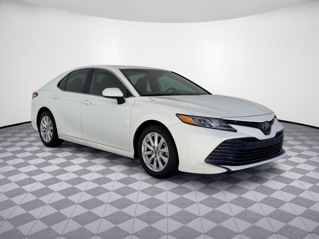 Used 2020 Toyota Camry LE FWD image 7