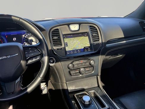 Used 2023 Chrysler 300 C RWD image 9