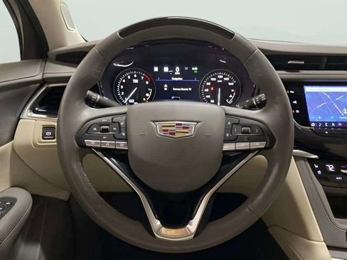 Used 2023 Cadillac XT6 Premium Luxury w/ Technology Package AWD/4WD image 12