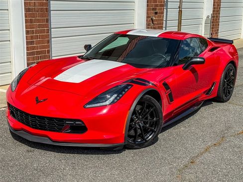Used 2019 Chevrolet Corvette Grand Sport image 3