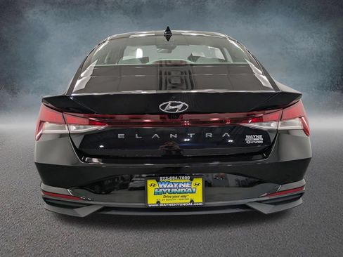 Certified 2023 Hyundai Elantra SEL w/ Convenience Package FWD image 5