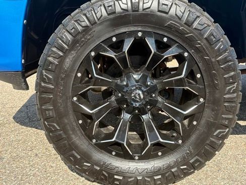 Used 2018 RAM 1500 Sport w/ Hydro Blue Sport Package AWD/4WD image 9