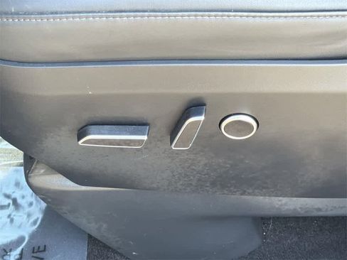 Used 2022 Tesla Model X Plaid image 25