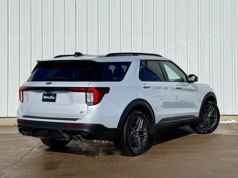 New 2026 Ford Explorer ST w/ Sun And Sound Package image 5