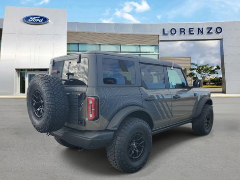 New 2025 Ford Bronco Badlands image 4