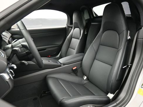 New 2025 Porsche 718 Boxster image 5