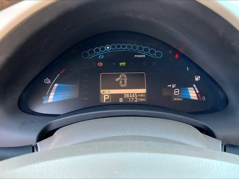 Used 2012 Nissan Leaf SV image 24