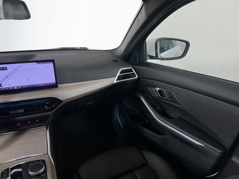 Used 2025 BMW 330i Sedan image 26