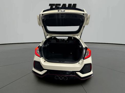 Used 2019 Honda Civic Type R image 6