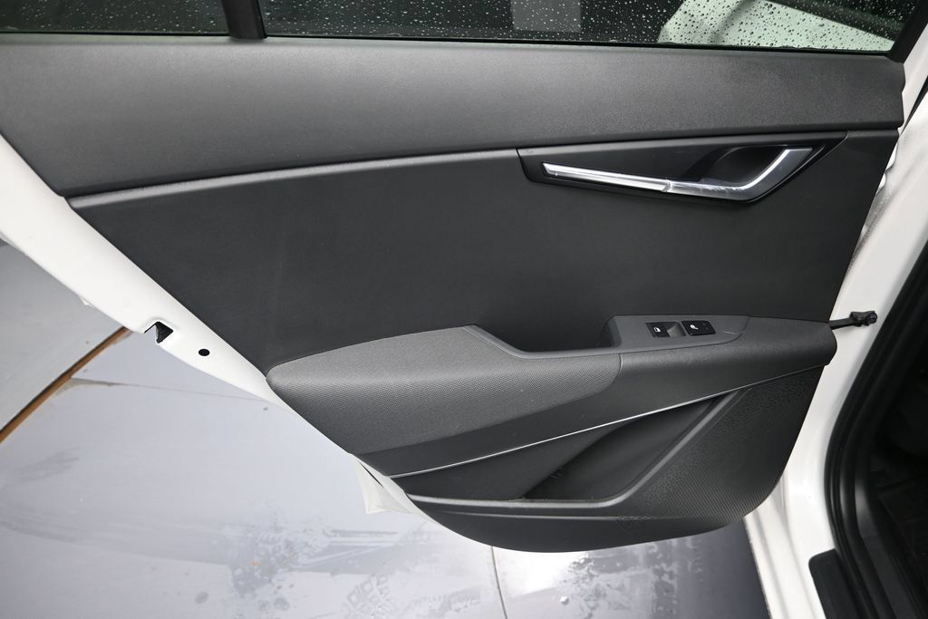 Certified 2024 Kia Niro Wind w/ Wind Preserve Package FWD image 27