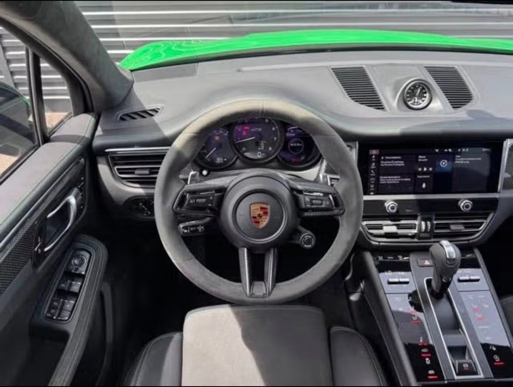 Used 2026 Porsche Macan GTS AWD/4WD image 21