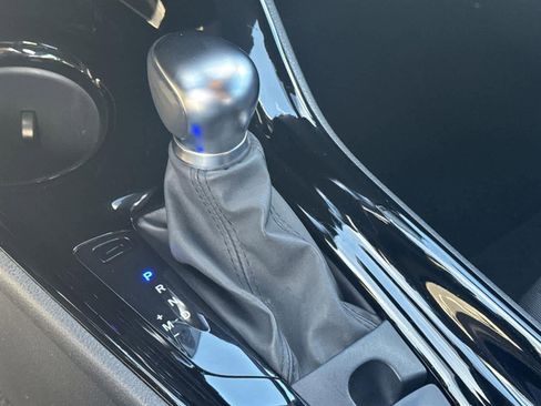 Used 2021 Toyota C-HR XLE image 25