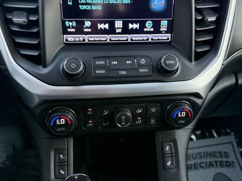 Used 2019 GMC Acadia SLE FWD image 18