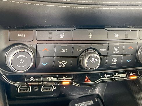 Used 2022 Dodge Durango GT AWD/4WD image 19