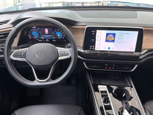 Certified 2025 Volkswagen Atlas SE AWD/4WD image 19