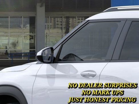 New 2026 Chevrolet TrailBlazer LT w/ Convenience Package FWD image 12