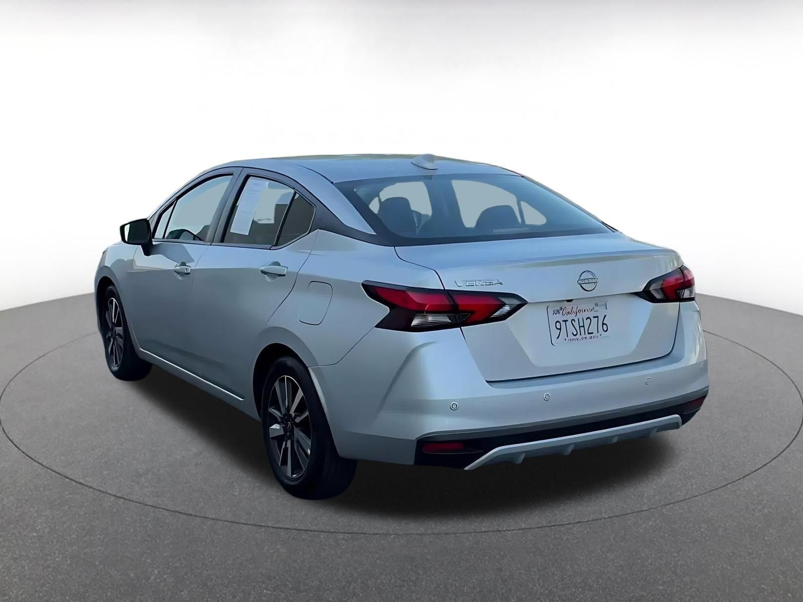 Used 2025 Nissan Versa SV FWD image 10