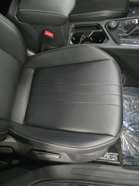 Used 2024 Volkswagen Tiguan Wolfsburg Edition AWD/4WD image 6