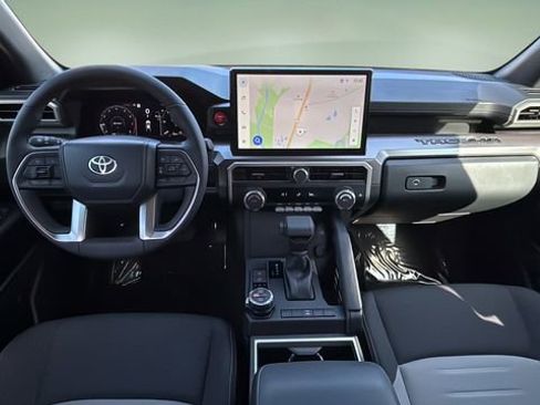 Used 2025 Toyota Tacoma TRD Off-Road image 16