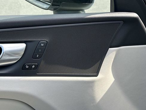 Certified 2025 Volvo XC60 T8 Plus w/ Protection Package Premier image 16