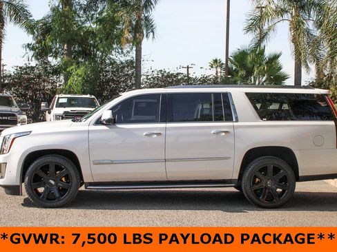 Used 2020 Cadillac Escalade ESV Luxury image 5