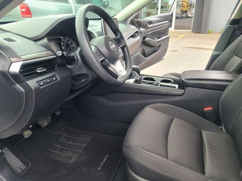 Used 2023 Nissan Altima 2.5 SV FWD image 13
