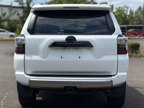 Used 2023 Toyota 4Runner TRD Off-Road AWD/4WD image 4