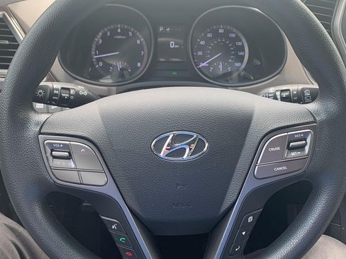 Used 2017 Hyundai Santa Fe Sport FWD image 8