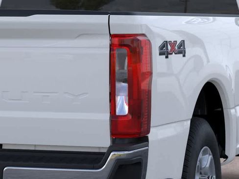 New 2026 Ford F250 XLT AWD/4WD image 22