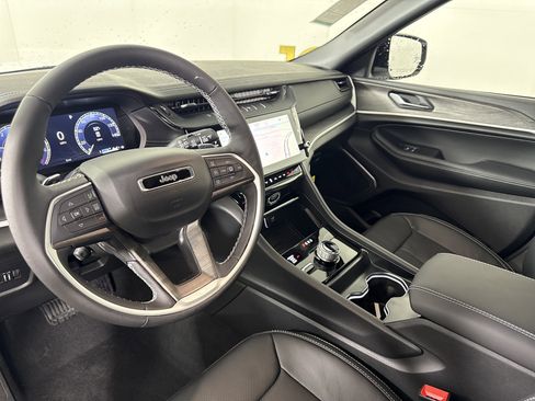 New 2026 Jeep Grand Cherokee Limited Reserve image 27