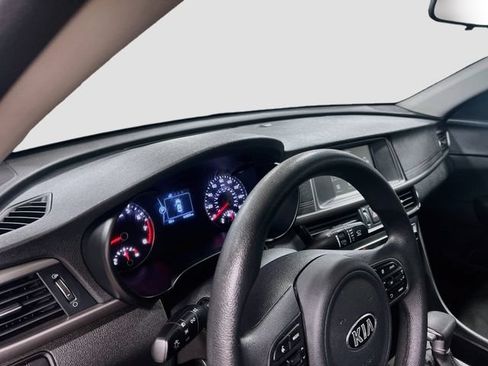 Used 2018 Kia Optima LX FWD image 9