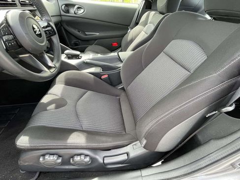 Used 2025 Nissan Z Sport w/ Floor Mat Package image 11