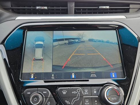Used 2020 Chevrolet Bolt Premier w/ Infotainment Package image 13