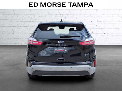 Used 2021 Ford Edge SE FWD image 4